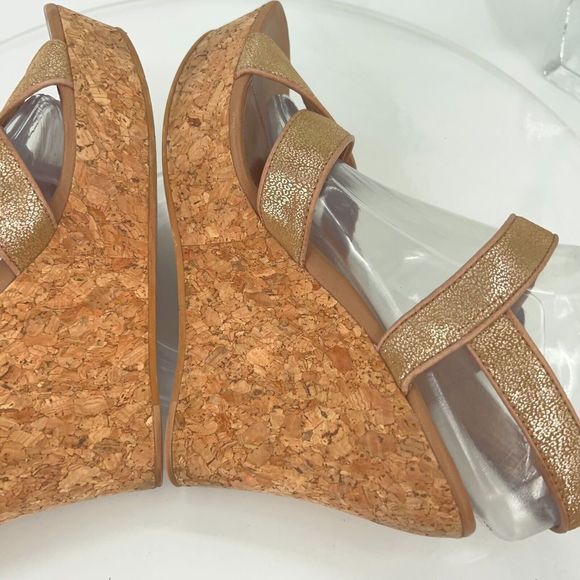 UGG Womens Size 8.5 Jazmine Wedge Metallic Gold Cork Sandals Shoes Platform - Picture 9 of 15